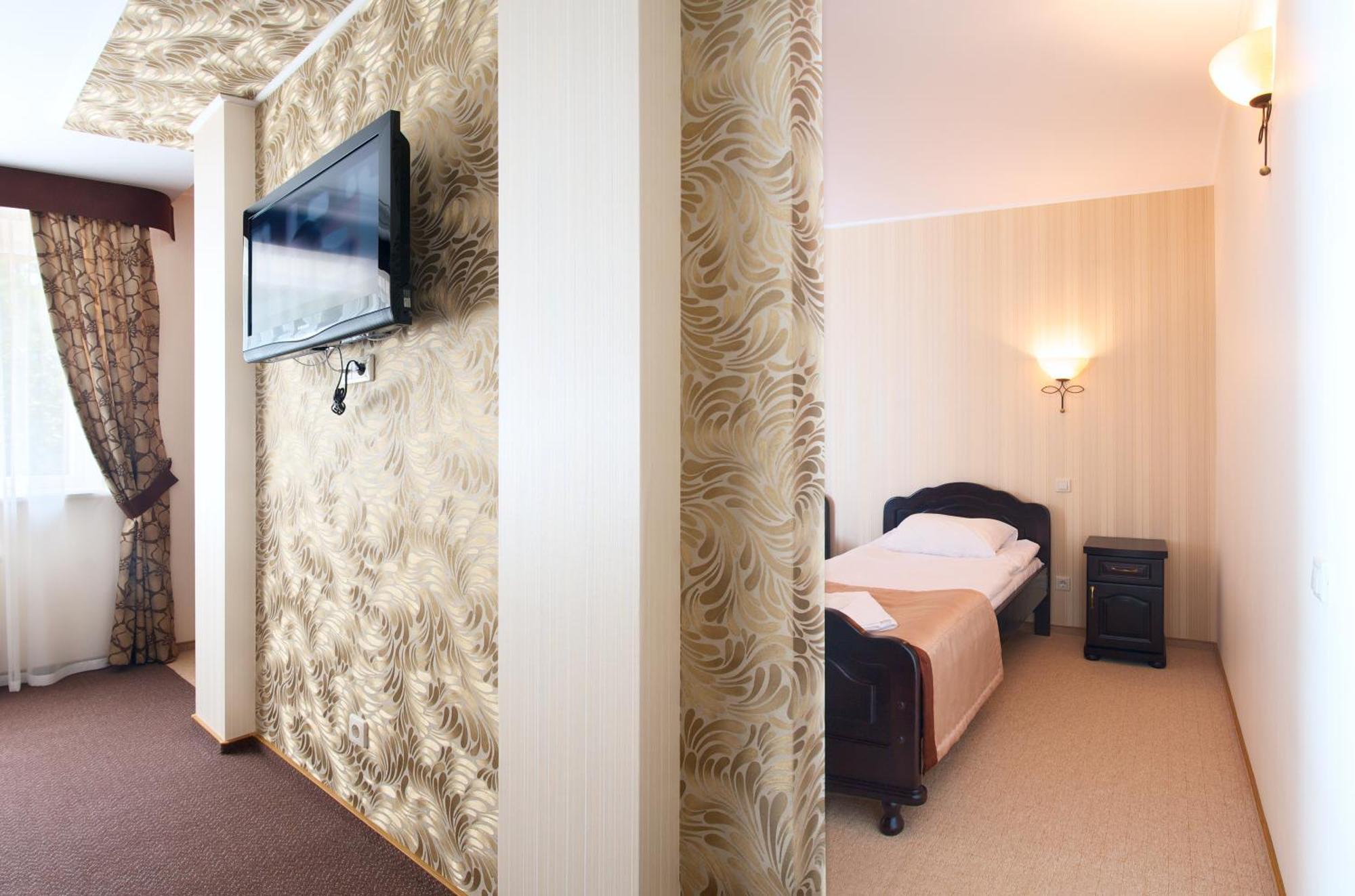 Sherwood Hotel Dolgomostiska ห้อง รูปภาพ